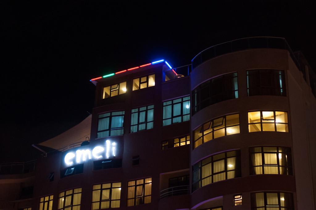 Eddy Suites, Emeli Hotel Nairobi Bagian luar foto