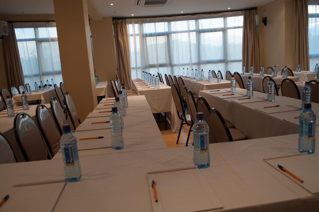 Eddy Suites, Emeli Hotel Nairobi Bagian luar foto
