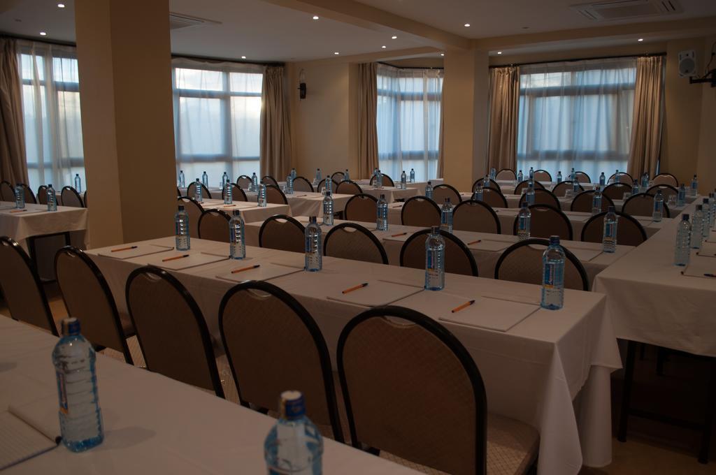 Eddy Suites, Emeli Hotel Nairobi Bagian luar foto