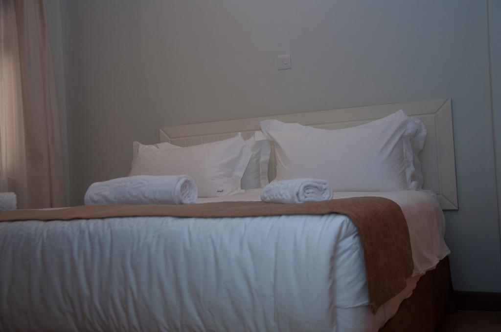 Eddy Suites, Emeli Hotel Nairobi Bagian luar foto